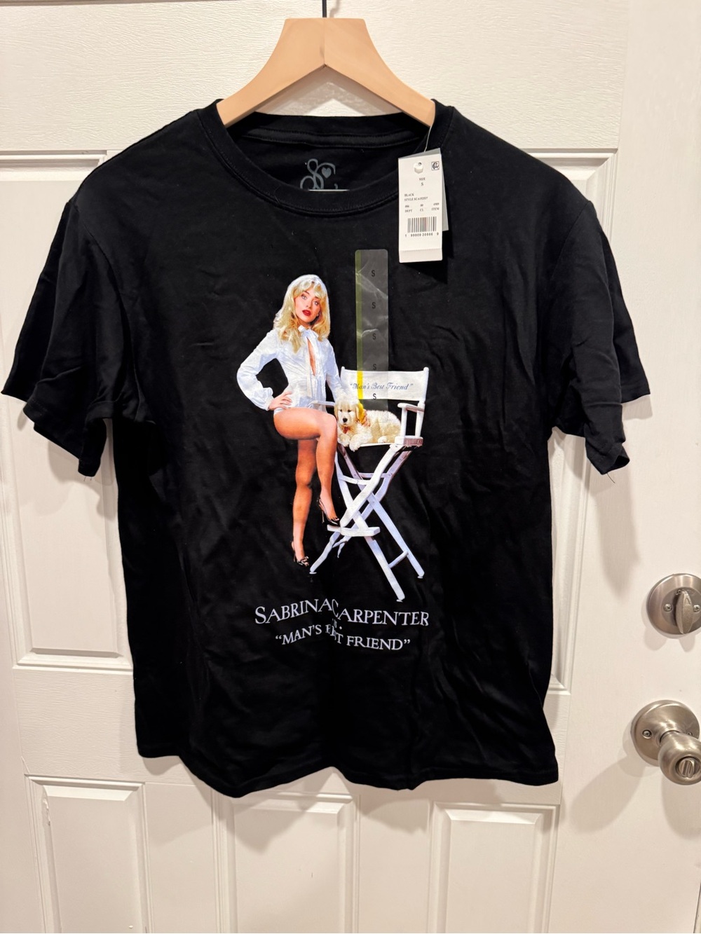 Black Short-Sleeve Graphic Tee - Sabrina Carpenter "Man's Best Friend"